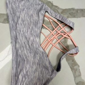 Lululemon sports bra